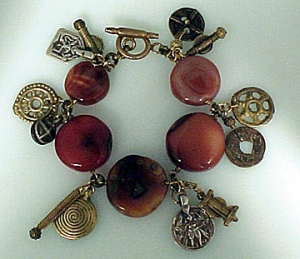 Bracelet:Carnelian, Bronzes, Artifacts