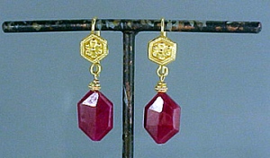 Earrings: Ruby and 18K gold